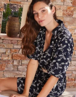 Robe brodée bleu marine