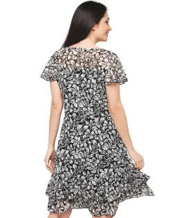Robe dentelle noir blanc