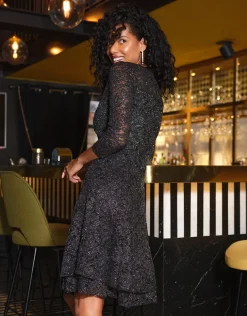 Robe noir dentelle irisé