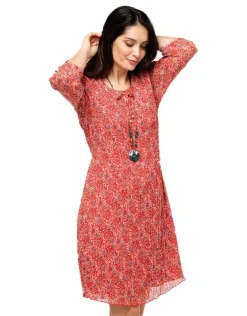 Robe rouge fin plissé