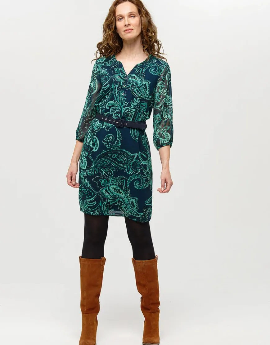 Robe verte voile à motif